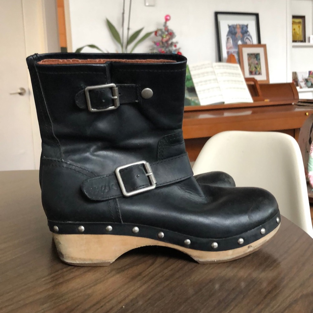 SZ 8/38 Lucky Brand Clog Boots